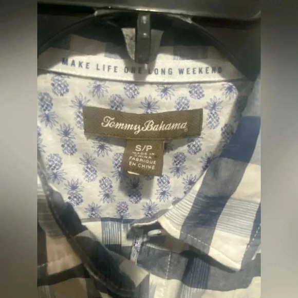 Tommy Bahama long sleeve plaid button up shirt blue/white size small - Picture 3 of 10